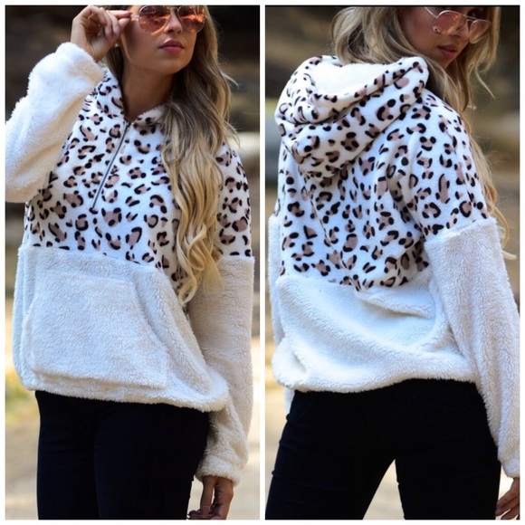 Tops - Kaelyn Leopard Print Sherpa Fleece Hoodie
